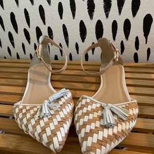 Adorable Ankle strap flats